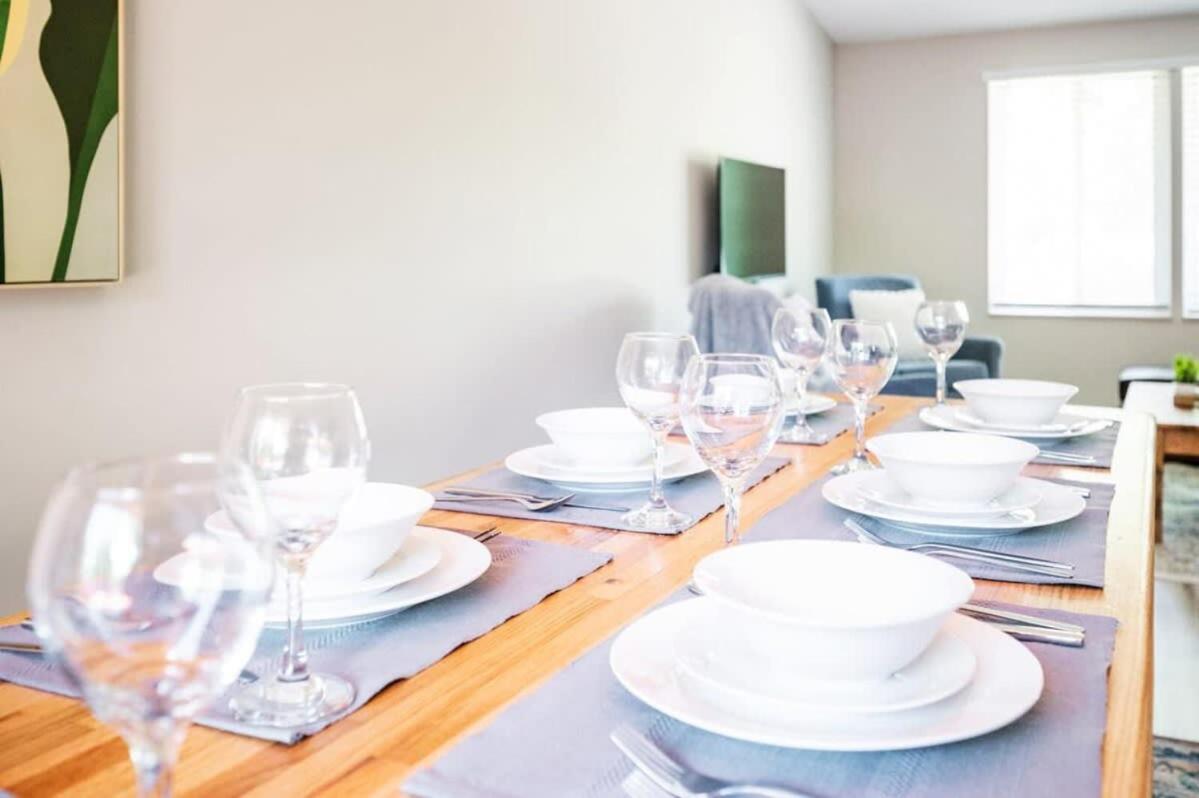 Westside Splendor- 10 Mins To Speedway- Firepit Holiday home