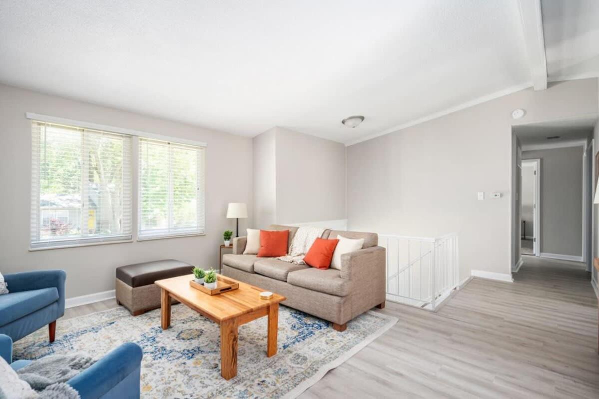Holiday home Westside Splendor- 10 Mins To Speedway- Firepit *